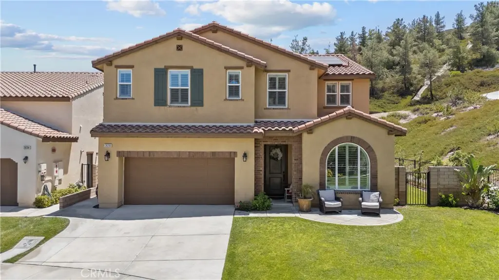 28200 Nield Court, Saugus, CA — listing photo 1