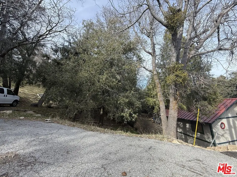24862 Edelweiss Drive, Crestline, CA — listing photo 1