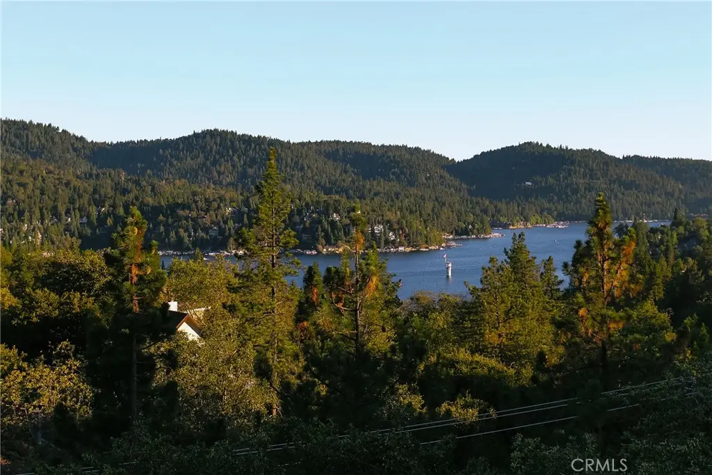1239 Yosemite, Lake Arrowhead, CA — listing photo 1