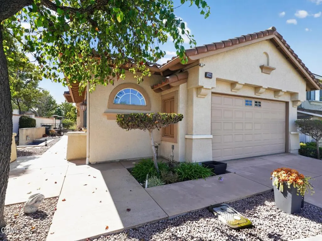 Single Family Residence for sale at 2886 Golf Villa Way, Camarillo, CA featuring 2 beds and 2 baths
