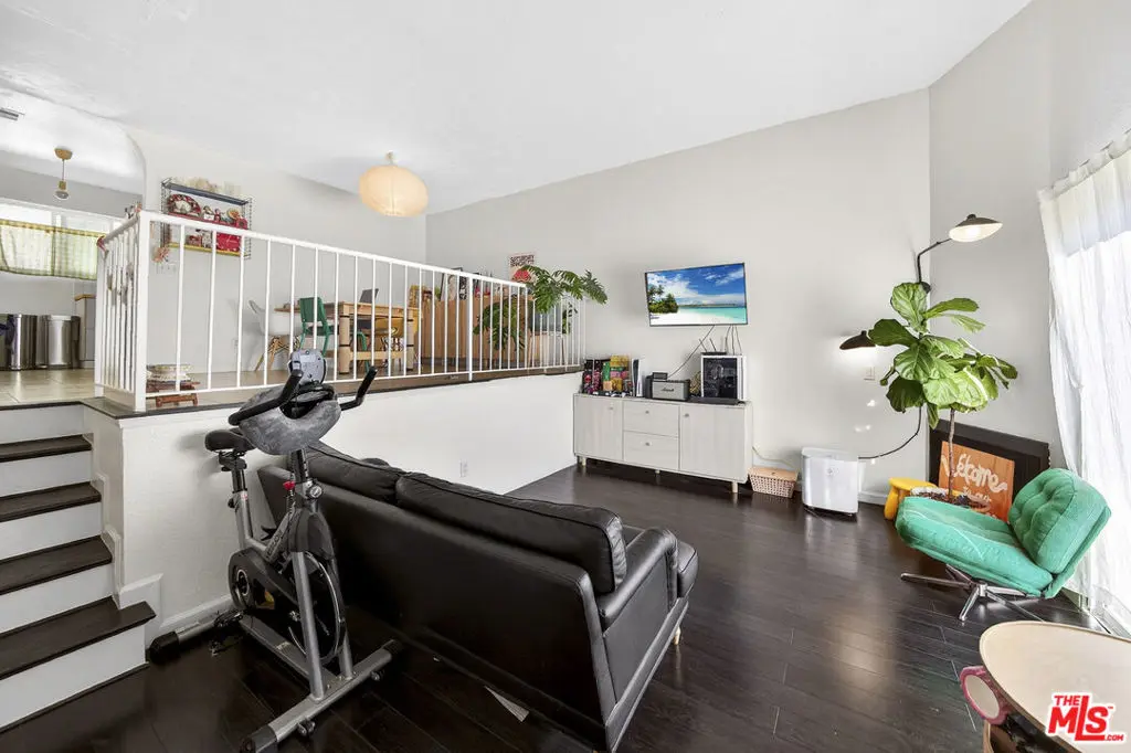 Condominium for sale at 9034 Willis Avenue 14, Los Angeles, CA featuring 2 beds and 3 baths