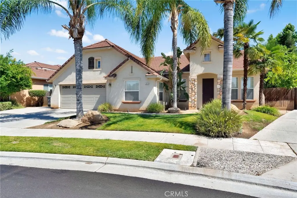 Single Family Residence for sale at 2579 Warner Avenue, Clovis, CA featuring 4 beds and 2 baths
