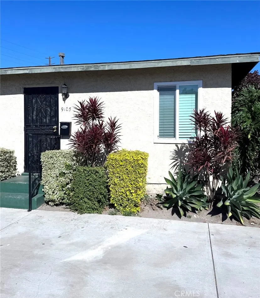 Residential Lease for rent at 9105 Margaret Street, Downey, Los Angeles County, CA featuring 2 beds and 1 bath