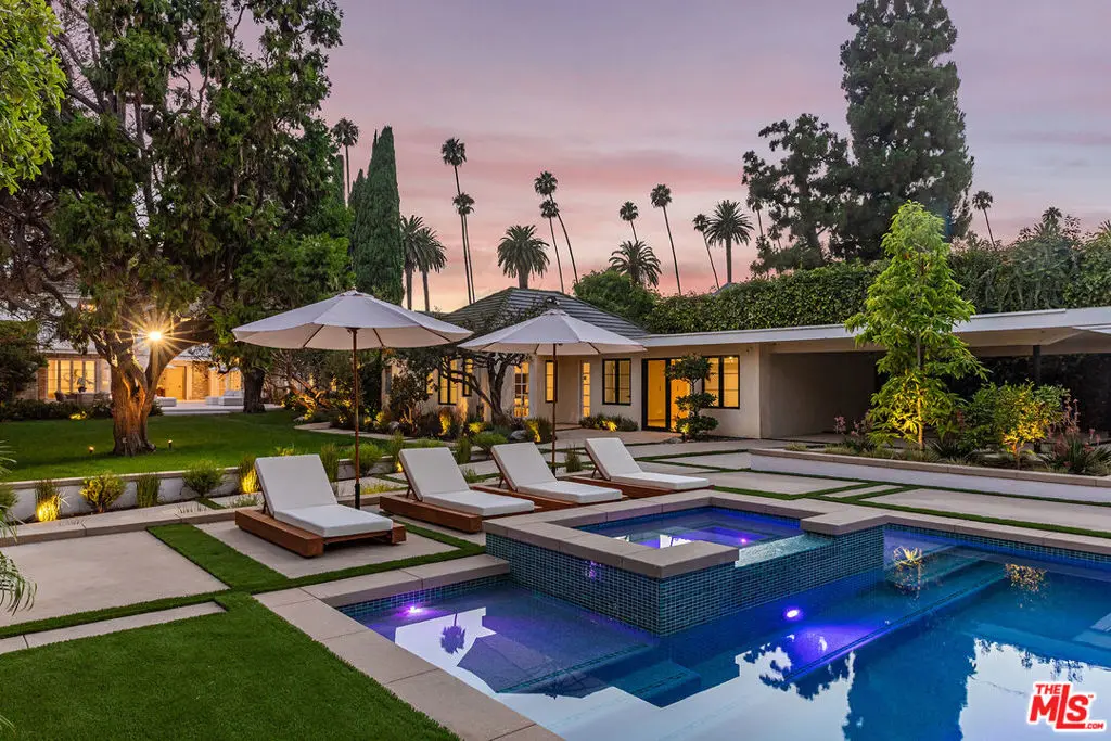 Residential Lease for rent at 702 N Beverly Drive, Beverly Hills, Los Angeles County, CA featuring 8 beds and 10 baths