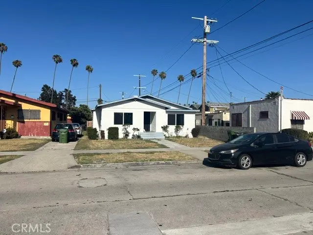 Single Family Residence for sale at 4346 3rd, Los Angeles, CA featuring 3 beds and 1 bath