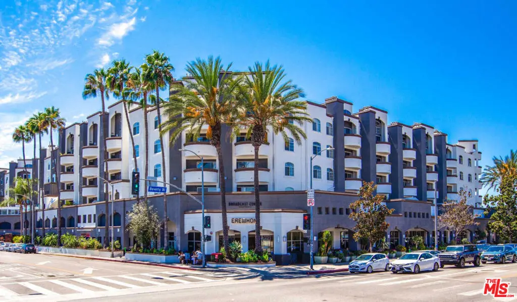 Residential Lease for rent at 7660 Beverly Boulevard 407, Los Angeles, Los Angeles County, CA featuring 1 bed and 1 bath