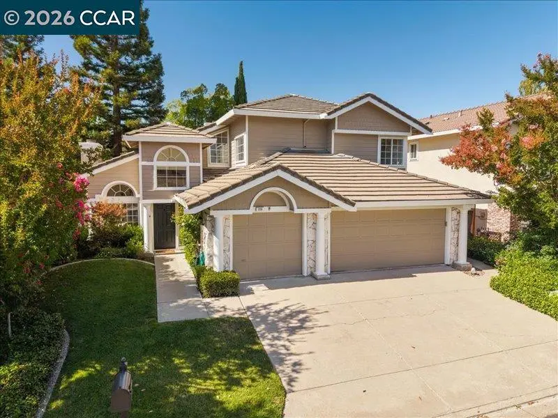 Single Family Residence for sale at 209 Walnut Creek Ct, Danville, CA featuring 4 beds and 3 baths