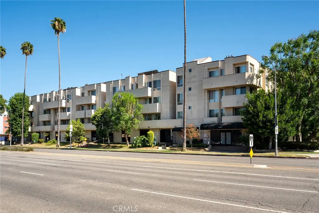 19350 Sherman Way 139, Reseda, CA — listing photo 1