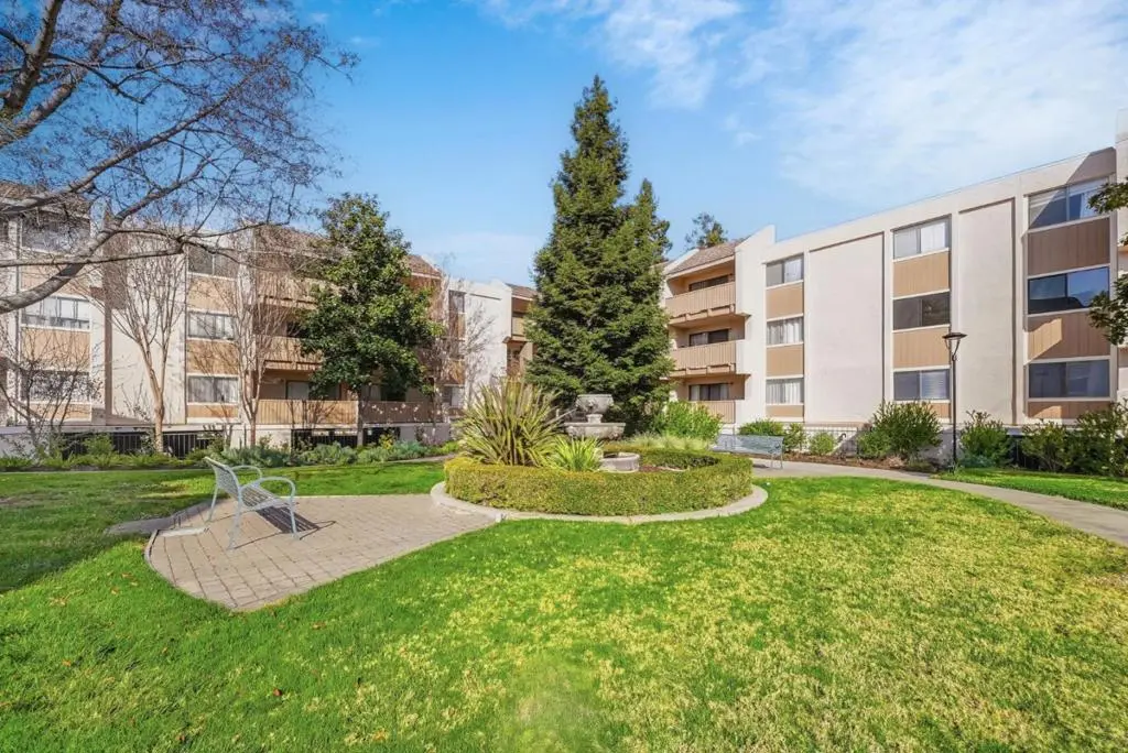 400 Ortega Avenue 216, Mountain View, CA — listing photo 1