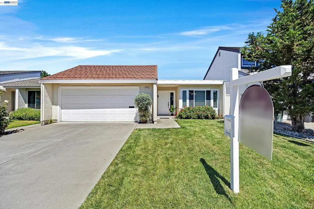 Single Family Residence for sale at 4042 Rennellwood Way, Pleasanton, CA featuring 2 beds and 2 baths