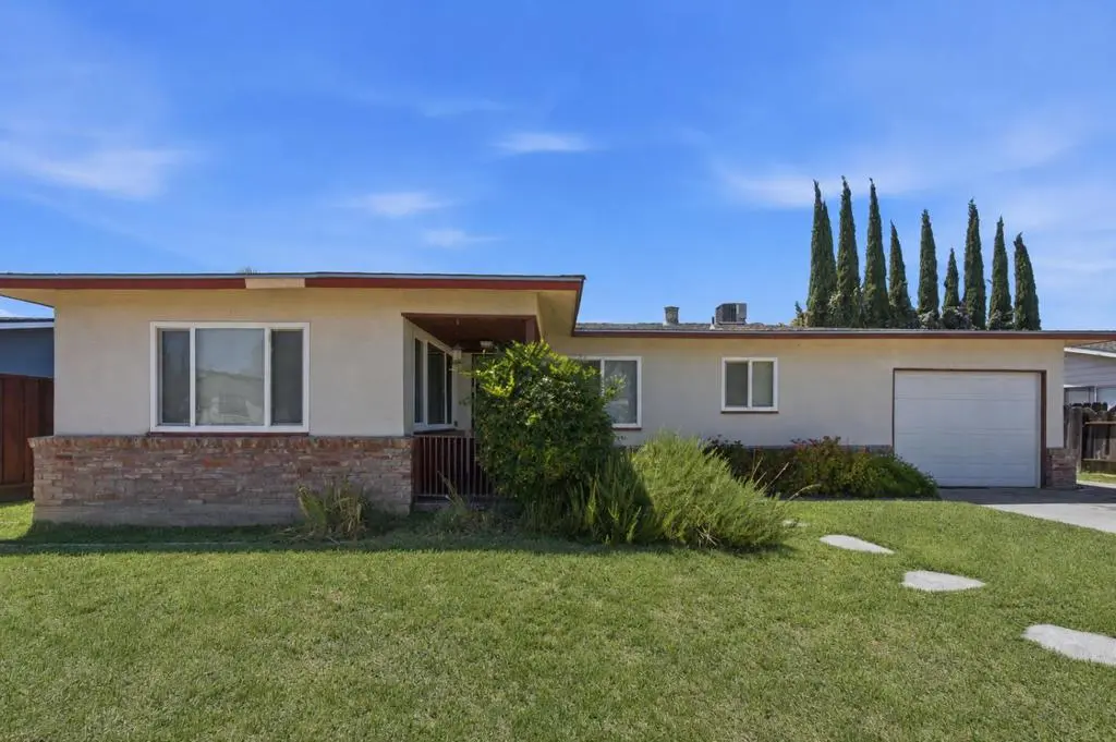 Single Family Residence for sale at 1513 S Nevada Avenue, Los Banos, CA featuring 2 beds and 1 bath