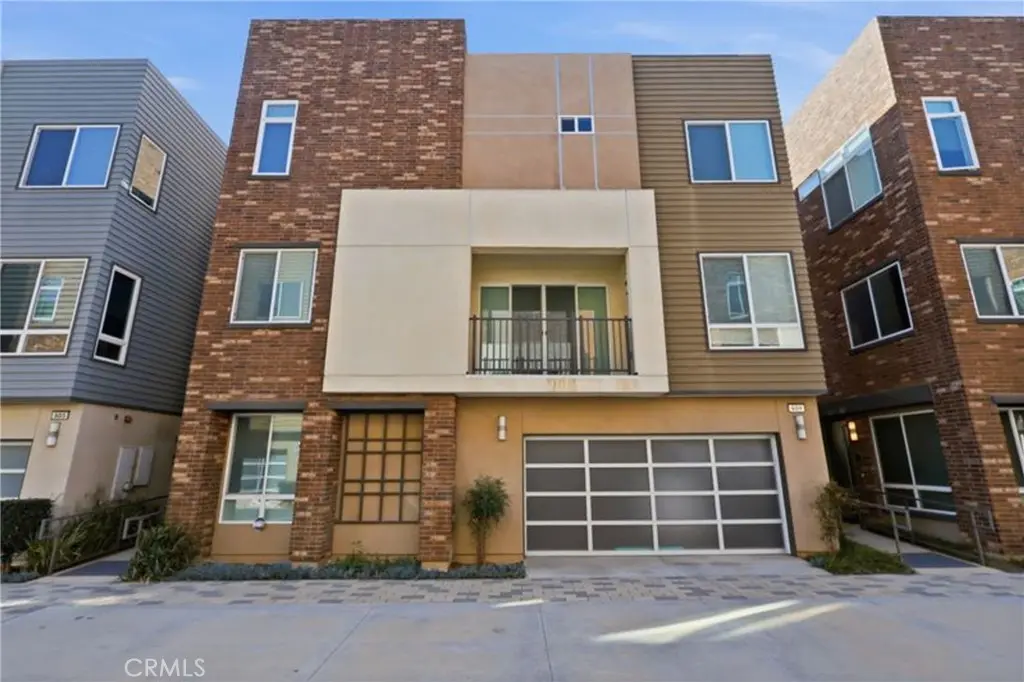 Mixed Use for sale at 809 Brickyard Lane, Costa Mesa, CA featuring 2 beds and 4 baths