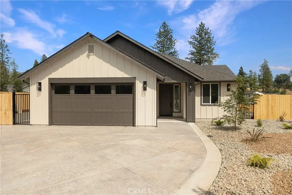 1586 Gate Lane, Paradise, CA — listing photo 1