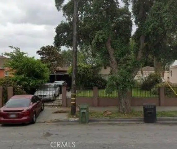 Single Family Residence for sale at 114 W 124th, Los Angeles, CA featuring 3 beds and 1 bath