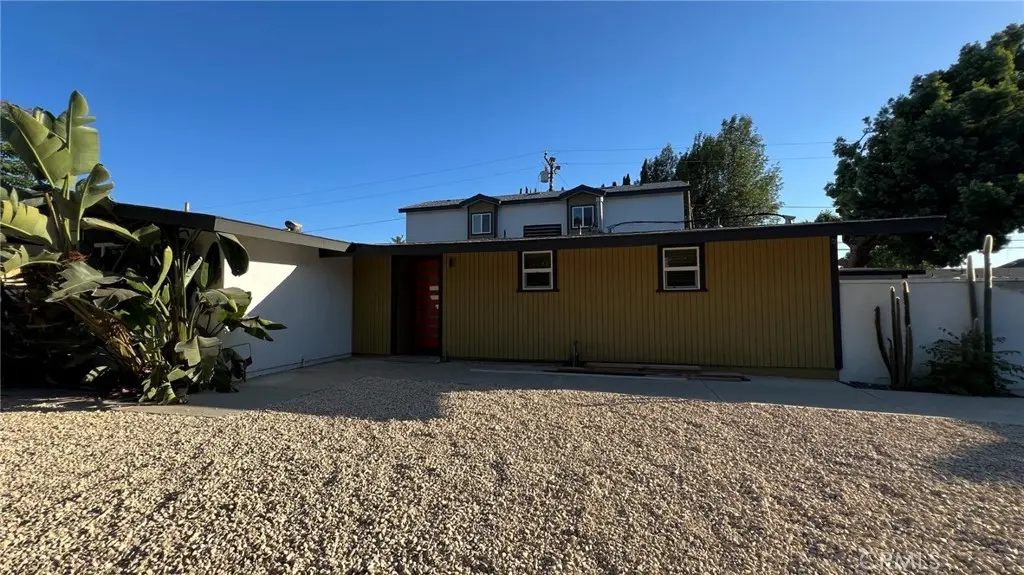 Residential Lease for rent at 13512 La Forge, Whittier, Los Angeles County, CA featuring 2 beds and 2 baths