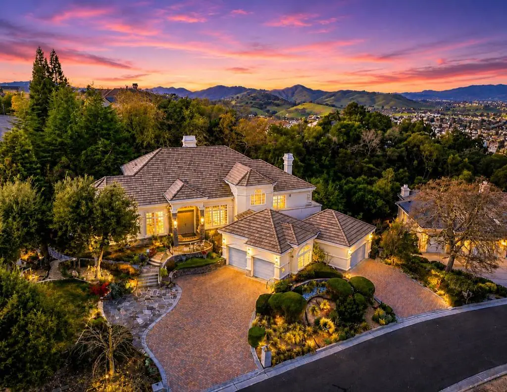8451 Goldenrod Circle, Gilroy, CA — listing photo 1