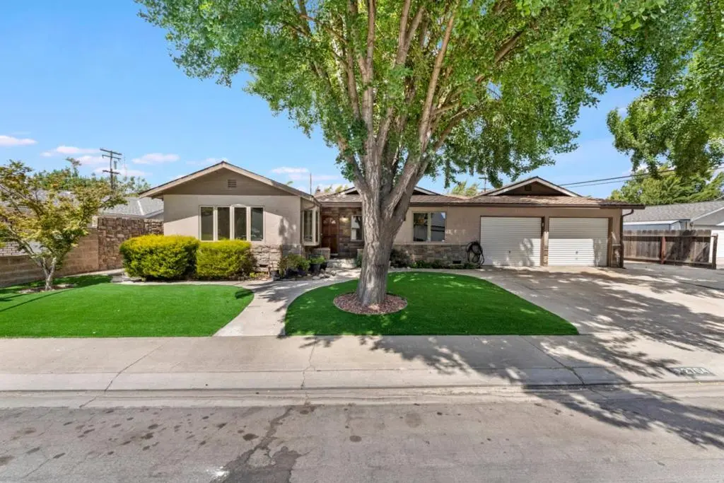 Single Family Residence for sale at 2704 Westchester Lane, Modesto, CA featuring 4 beds and 3 baths