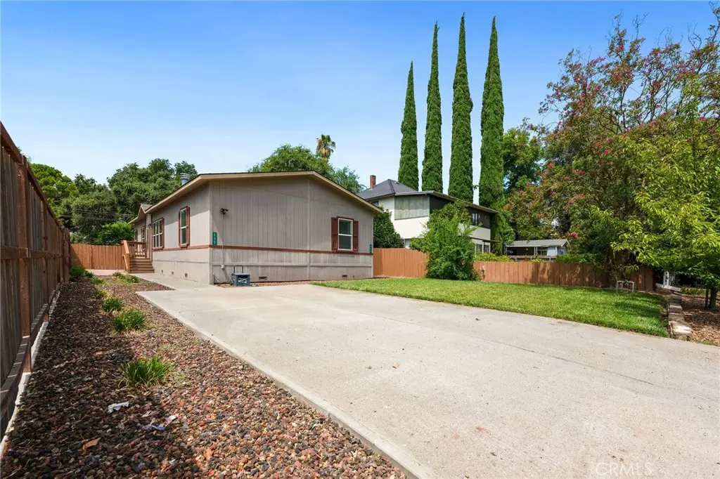 235 Los Robles Avenue, Hamilton City, CA — listing photo 1