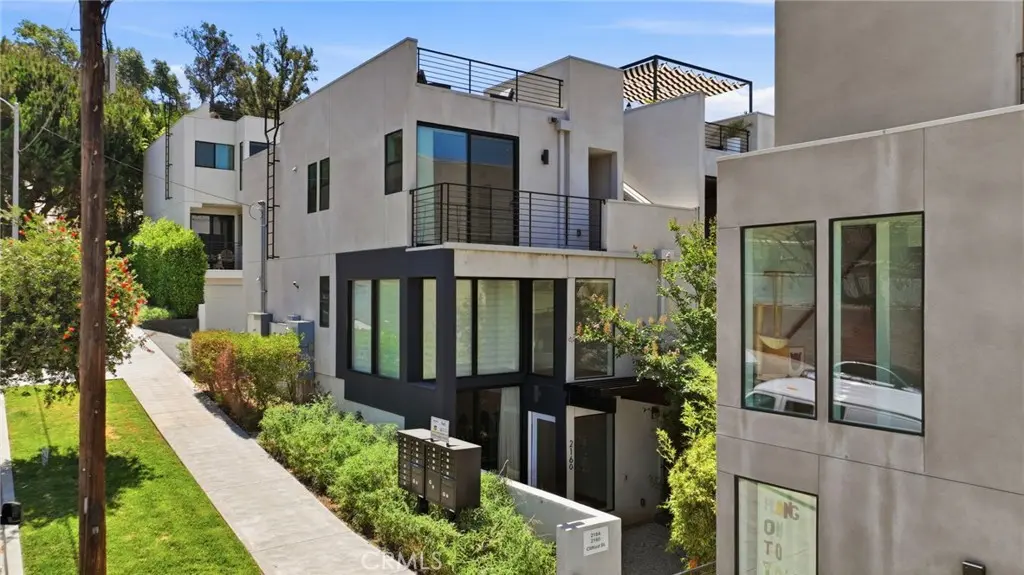 Single Family Residence for sale at 2160 Clifford, Los Angeles, CA featuring 2 beds and 3 baths