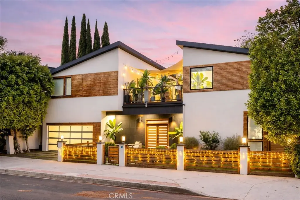 11645 Woodbridge Street, Studio City, CA — listing photo 1