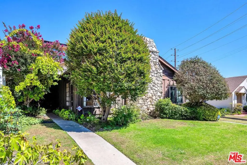 Condominium for sale at 1766 Midvale Avenue, Los Angeles, CA featuring 3 beds and 3 baths