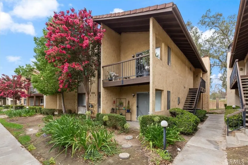 3252 Little Mountain D, San Bernardino, CA — listing photo 1