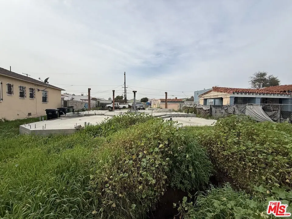 10965 S Hoover Street, Los Angeles, CA — listing photo 1