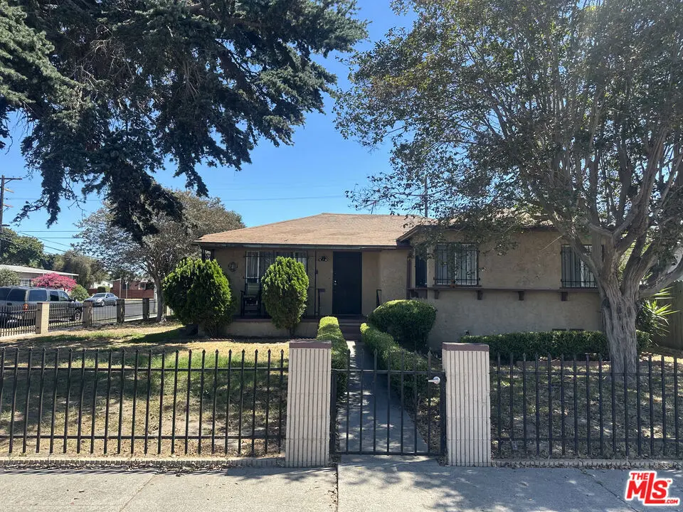 Single Family Residence for sale at 748 E Century Boulevard, Los Angeles, CA featuring 3 beds and 1 bath