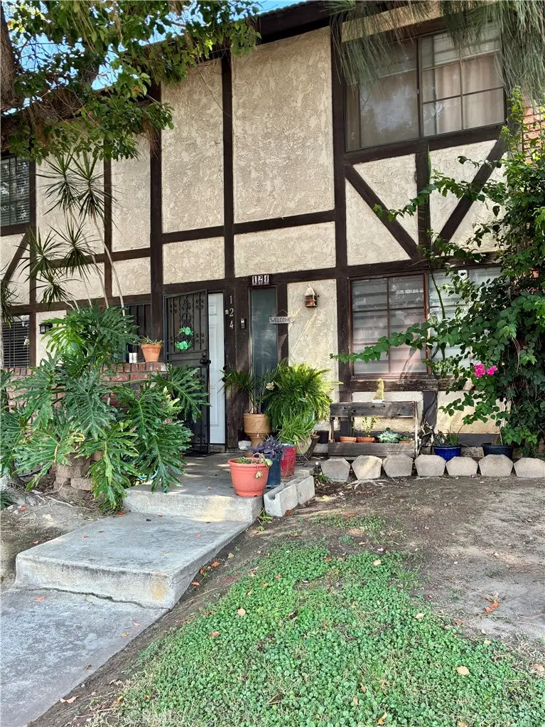 124 E Merrill, Rialto, CA — listing photo 1