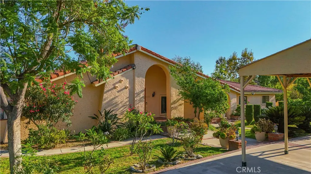Single Family Residence for rent at 10123 finch ave, Rancho Cucamonga, CA featuring 5 beds and 2 baths