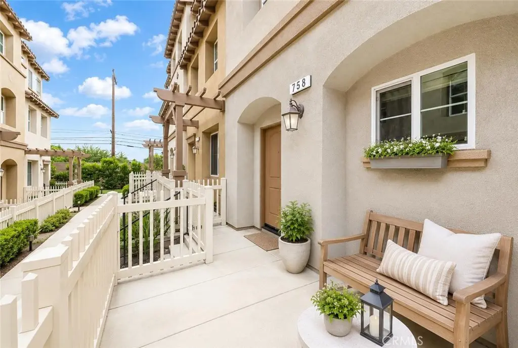 758 E Matchwood, Azusa, CA — listing photo 1