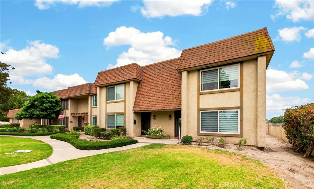 8635 York Circle, La Palma, CA — listing photo 1