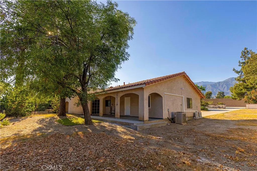 Single Family Residence for rent at 10127 finch ave, Rancho Cucamonga, CA featuring 2 beds and 1 bath