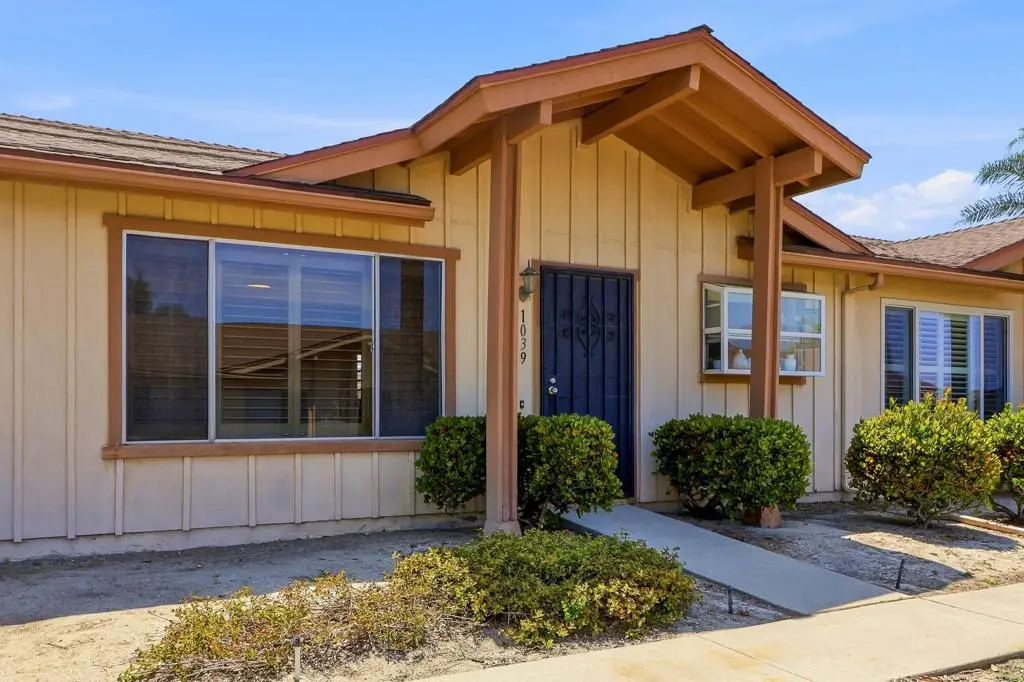 Single Family Residence for sale at 1039 Plover Way, Oceanside, CA featuring 2 beds and 2 baths