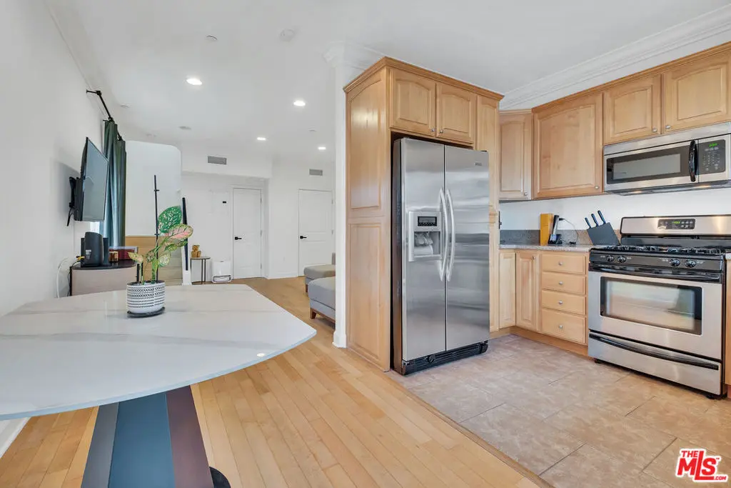 5312 Denny Avenue 7, North Hollywood, CA — listing photo 1