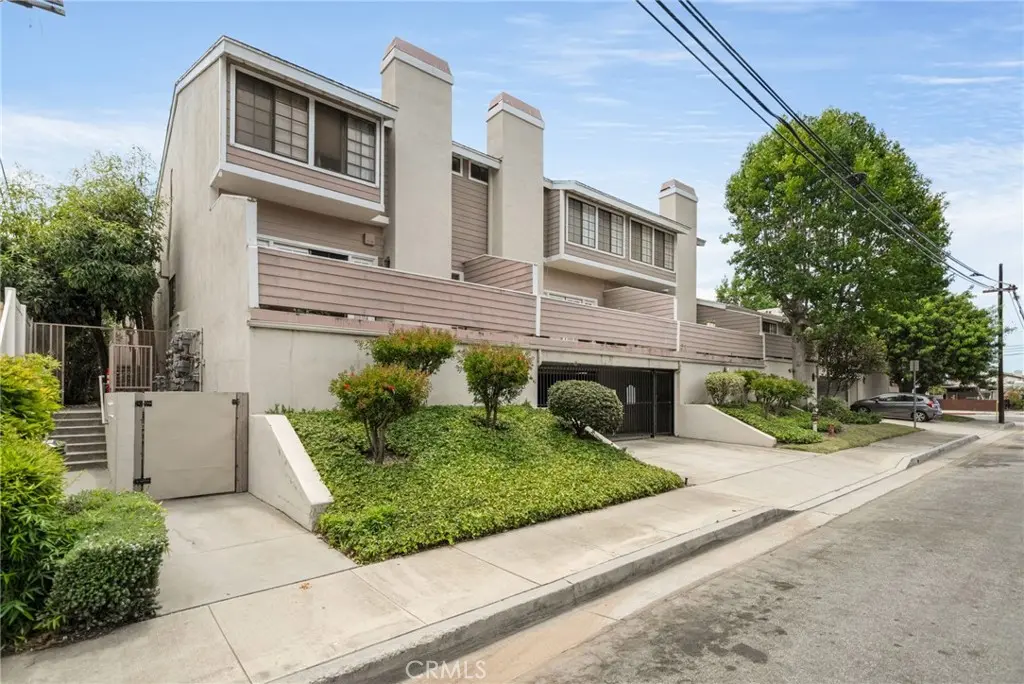 2700 Arlington Avenue 115, Torrance, CA — listing photo 1