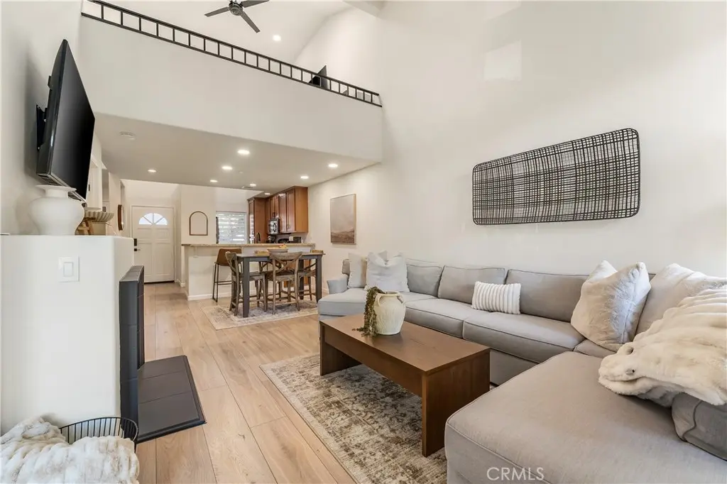 2960 Champion 710, Tustin, CA — listing photo 1