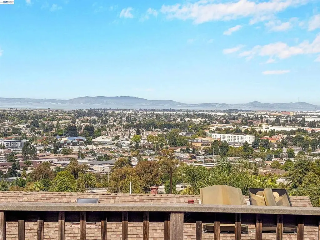 16805 President Dr, Castro Valley, CA — listing photo 1