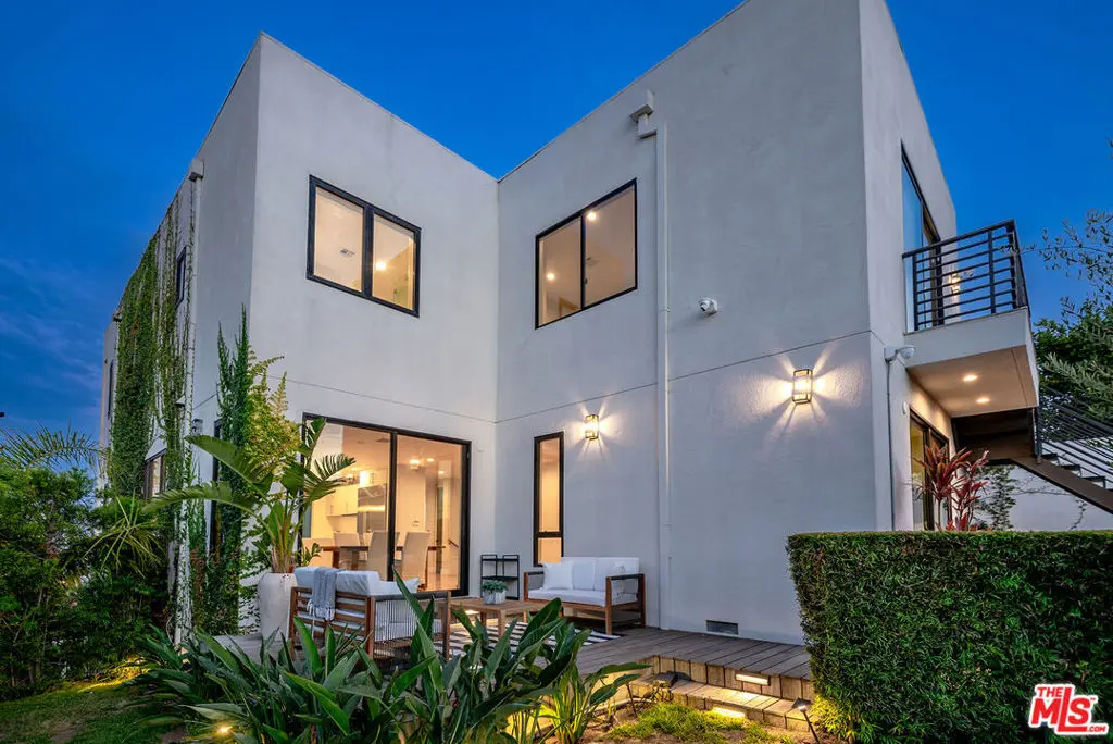 Single Family Residence for sale at 8184 Mannix Drive, Los Angeles, CA featuring 4 beds and 5 baths
