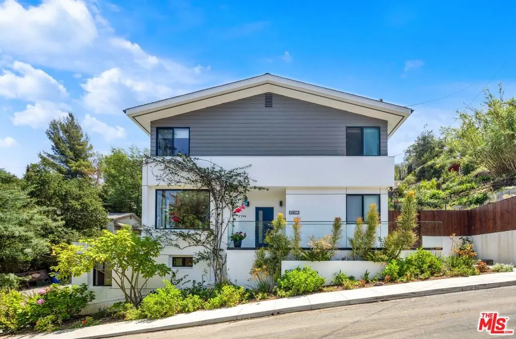 Residential Lease for rent at 4841 Minden Place, Los Angeles, Los Angeles County, CA featuring 4 beds and 3 baths