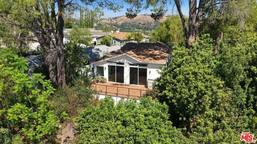 23777 Mulholland Highway 69, Calabasas, CA — listing photo 1