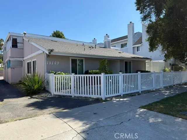 15149 Victory Boulevard, Van Nuys, CA — listing photo 1