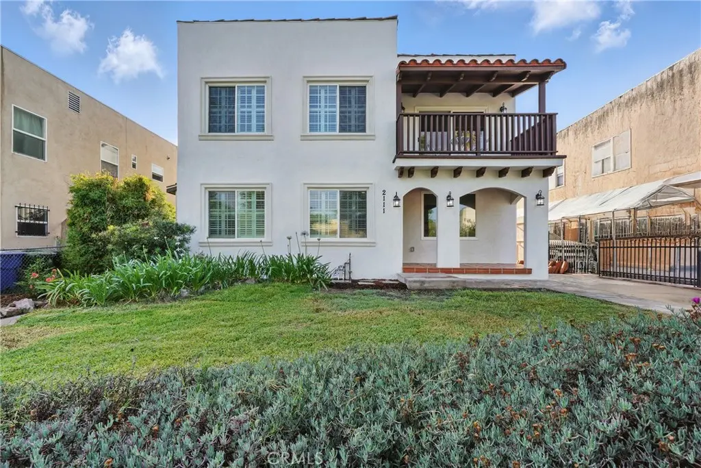Duplex for sale at 2111 S Bronson, Los Angeles, CA