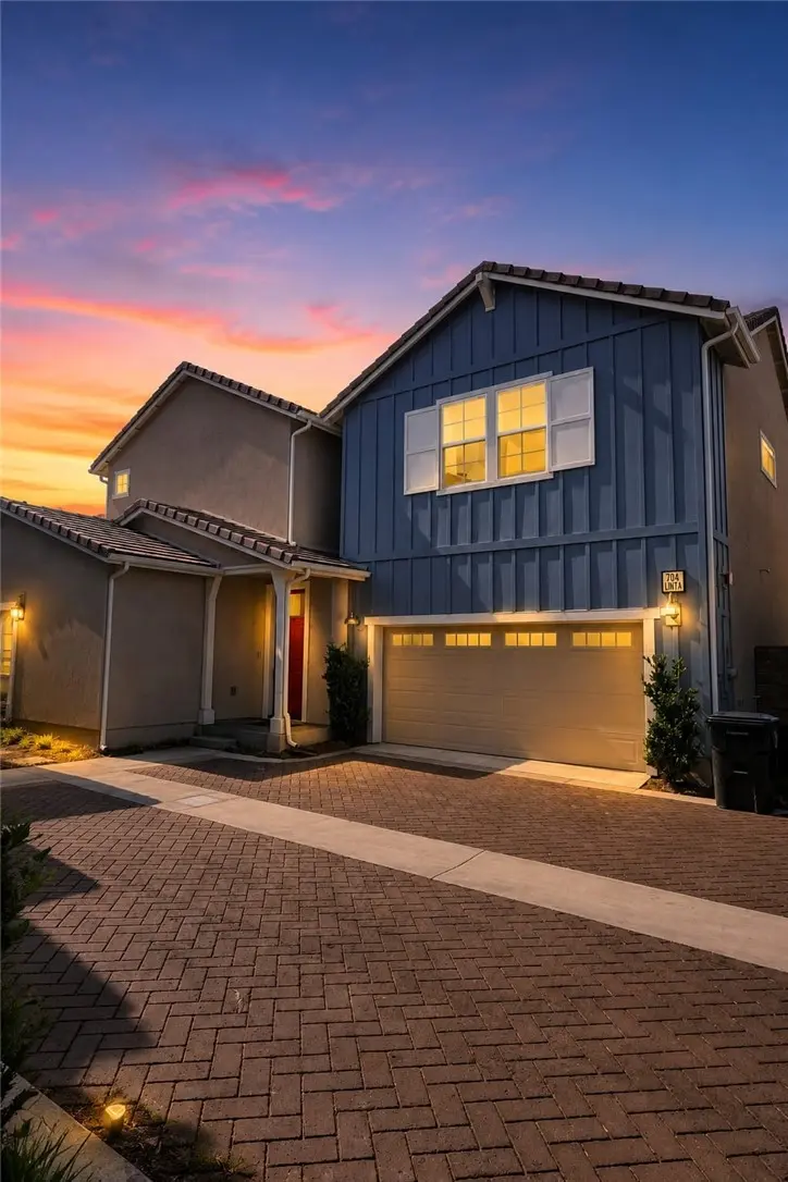 7044 Mallow dr 4, Fontana, CA — listing photo 1