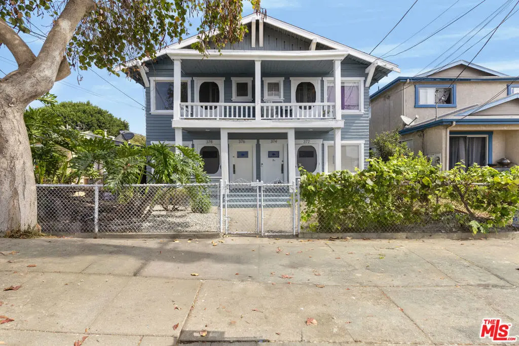 372 W 11th Street, San Pedro, CA — listing photo 1