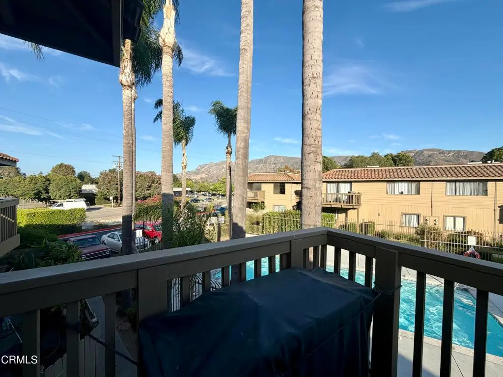 172 S Steckel Drive 36, Santa Paula, CA — listing photo 1
