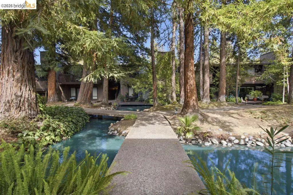 2400 Larkspur LN 264, Sacramento, CA — listing photo 1