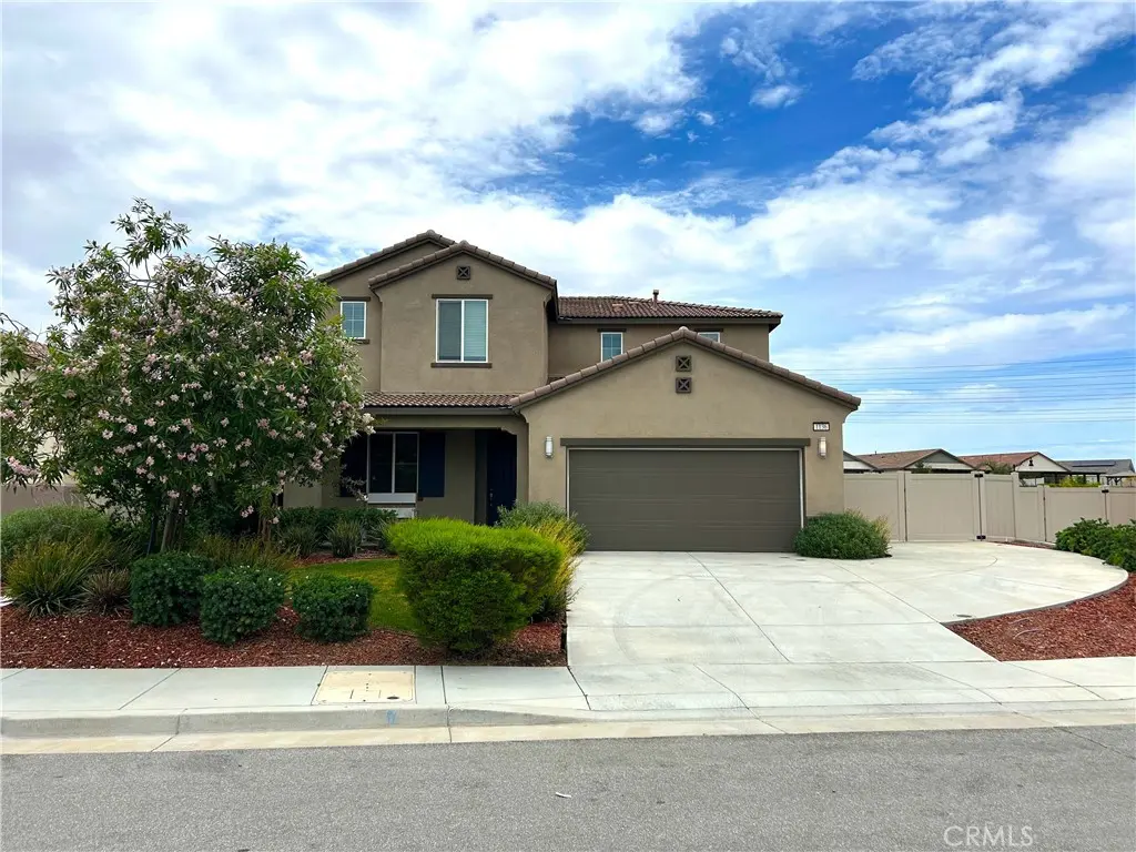 1136 Poinsettia Circle, Calimesa, CA — listing photo 1
