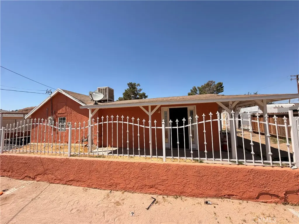 Duplex for rent at 36528 Irwin B, Barstow, CA featuring 2 beds and 1 bath