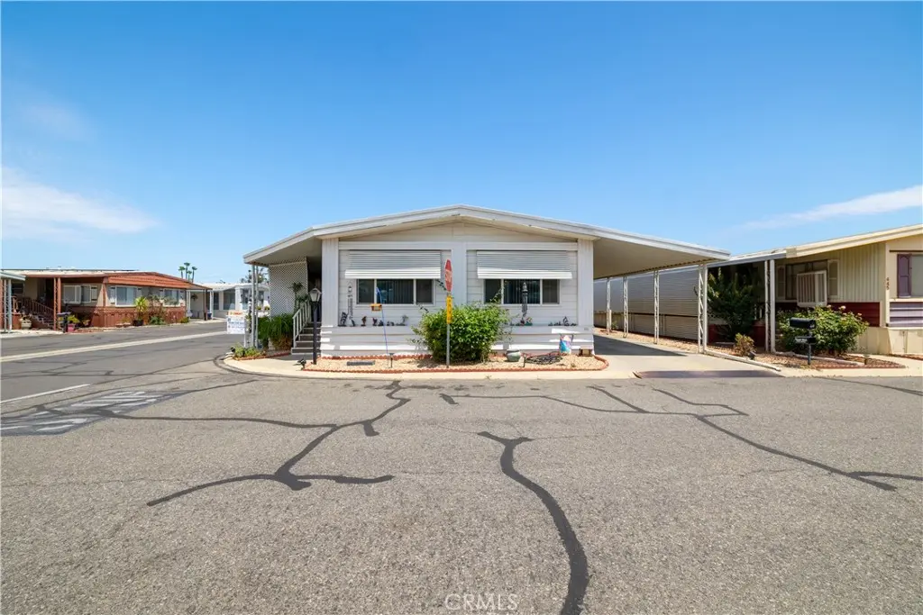 Manufactured In Park for sale at 5001 W Florida 446, Hemet, CA featuring 2 beds and 2 baths
